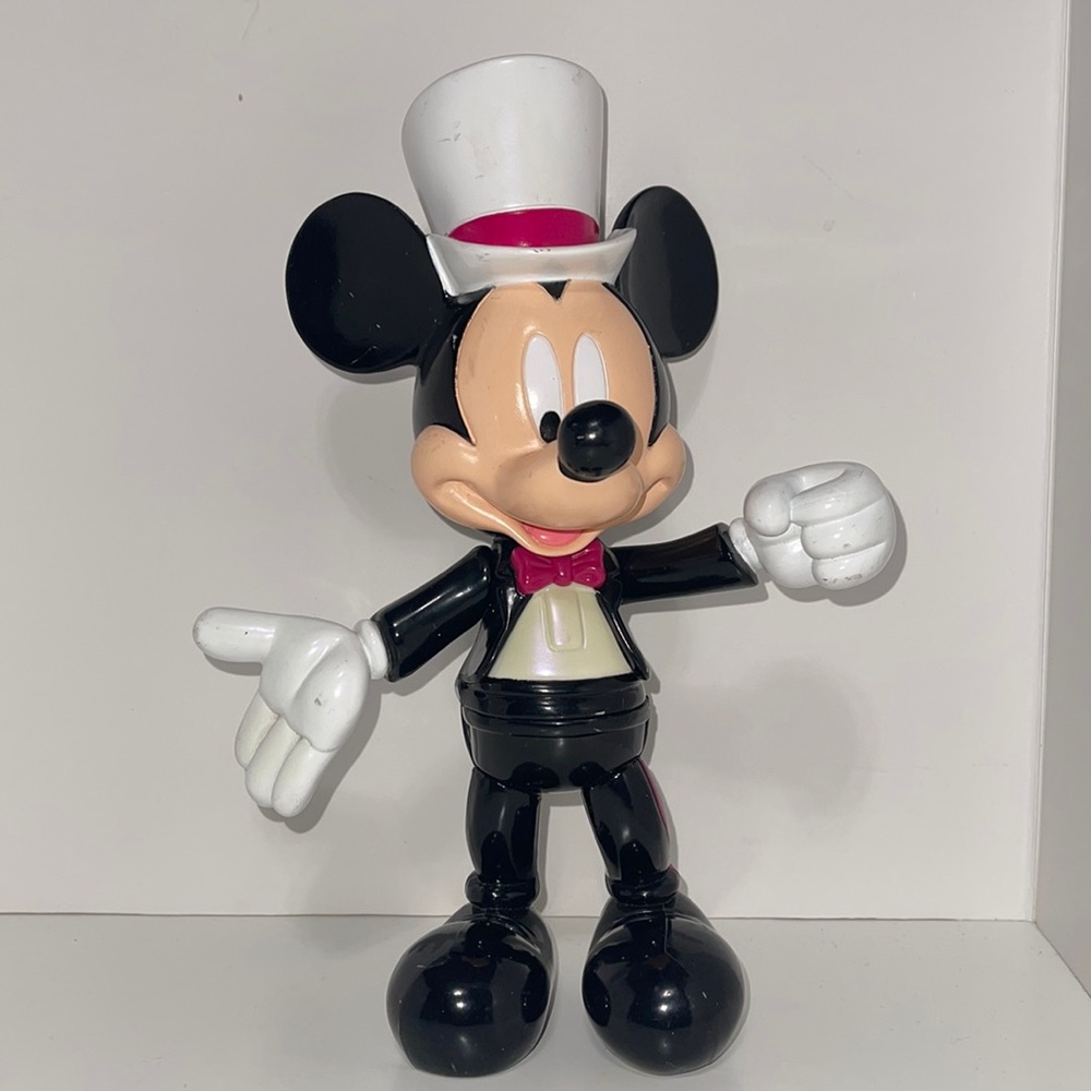 Disney Beauty And The Beast On Ice Tuxedo Mickey 9.5" Poseable Figure